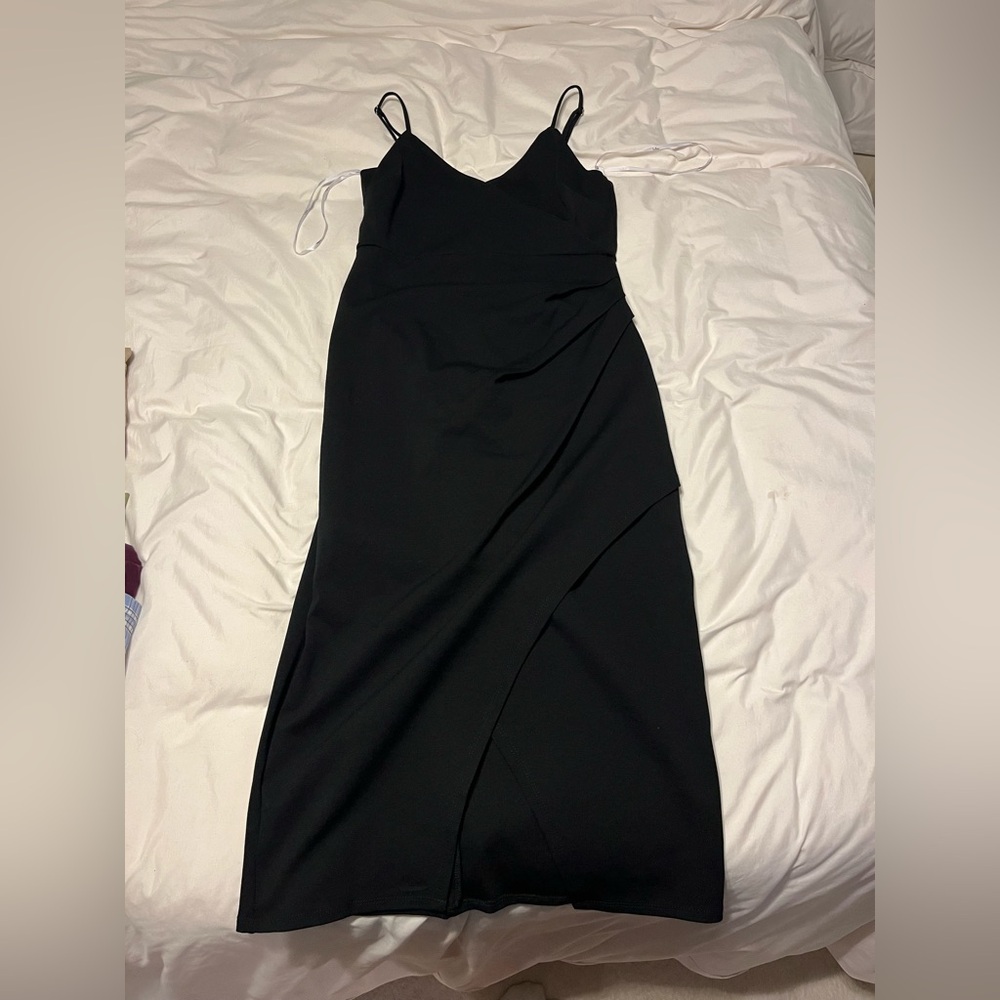 Lulu's Black Spaghetti-Strap Midi Dress